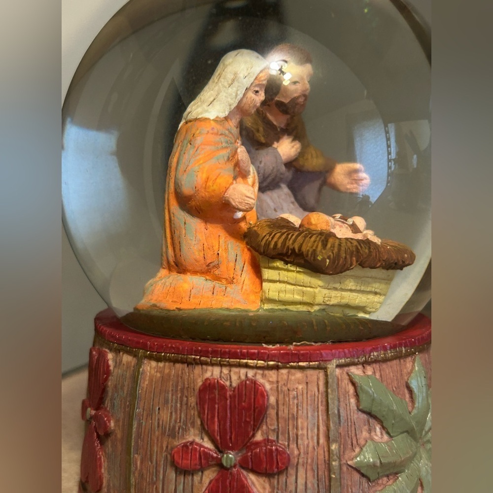 Vintage Nativity Snow Globe Hand Painted Holy Family Christmas Decor - Picture 8 of 16